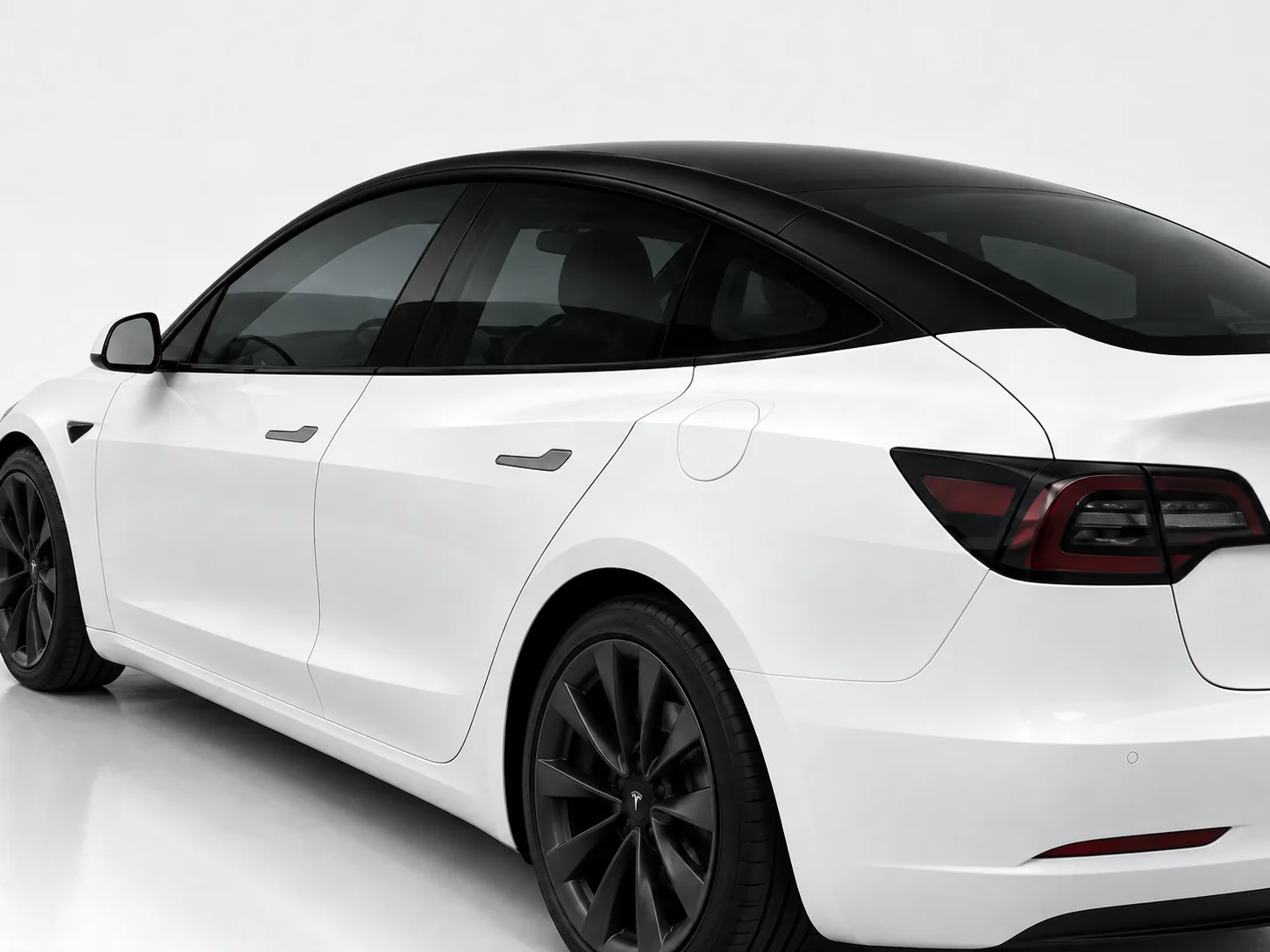 The "Floating Roof" Pillar Delete customization detail for a Tesla
